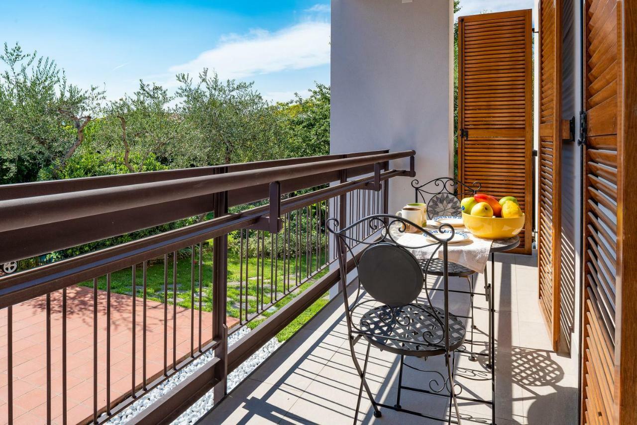 Casa Claire Apartment Bardolino Luaran gambar